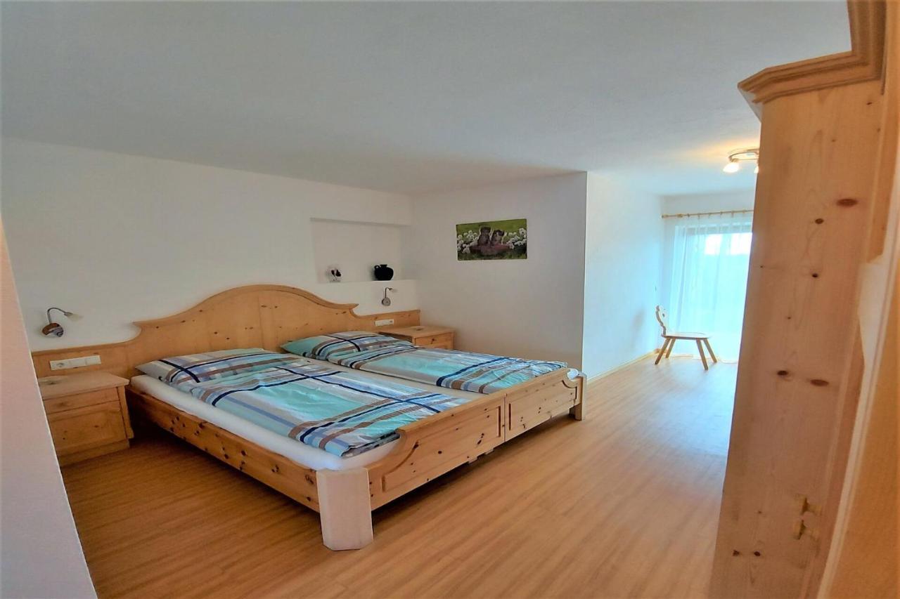 B&B Gasthaus Lieg Кастелрото Екстериор снимка