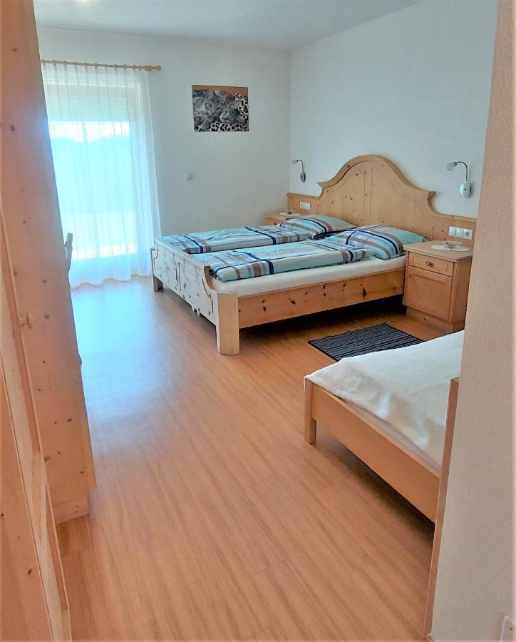 B&B Gasthaus Lieg Кастелрото Екстериор снимка